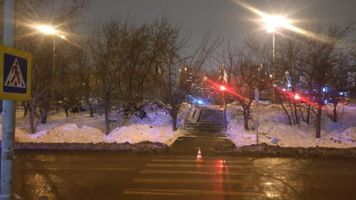 В Екатеринбурге ищут водителя «Ниссана», который сбил школьника на ЖБИ