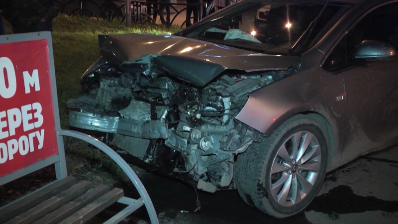 В Екатеринбурге три человека пострадали в ДТП с «Фордом» и «Опелем»