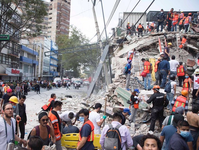 Жертвами землетрясения в Мексике стали 248 человек