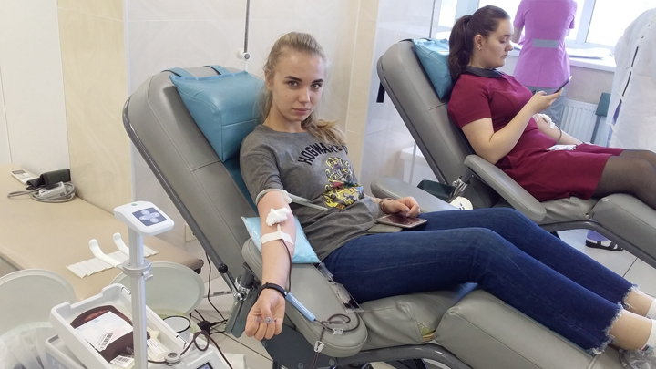 Свердловские доноры сдали более 70 литров крови накануне Дня Победы