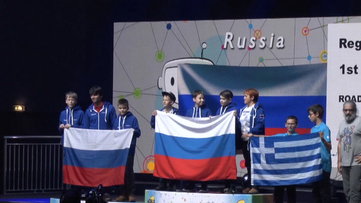 Уральские школьники вошли в топ-10 международного чемпионата по робототехнике