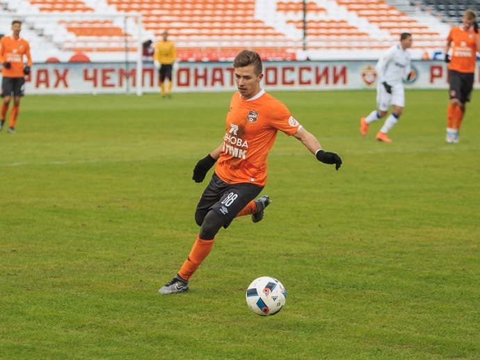 Полузащитник «Урала» Коробов вошёл в расширенный состав молодёжной сборной