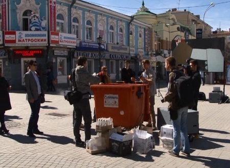 В центре Екатеринбурга устроили расправу над палёным алкоголем