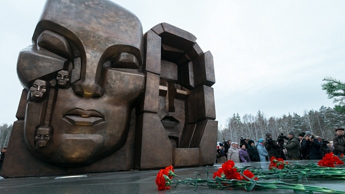 Екатеринбуржцев бесплатно довезут до мемориала на Московском тракте