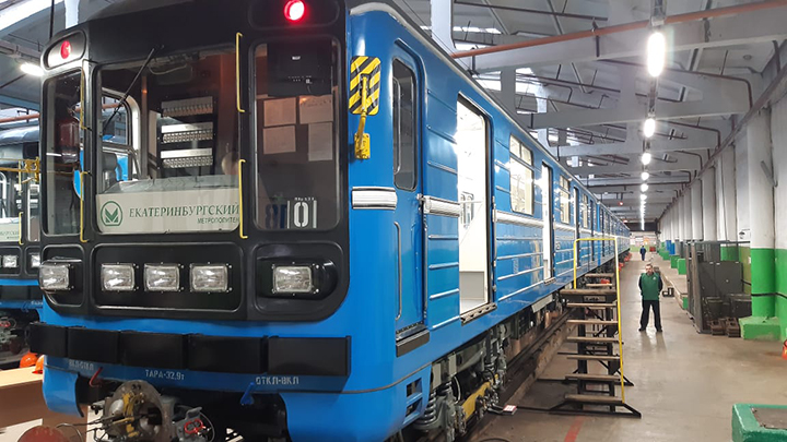 Как новенькие: в Екатеринбург вернулись модернизированные вагоны метро