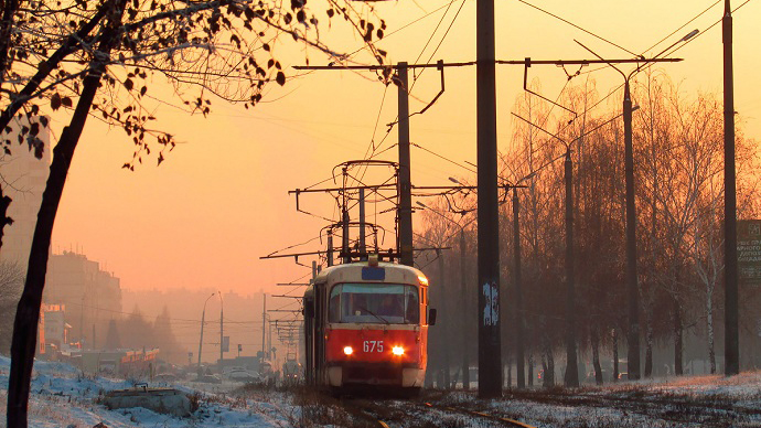 В Екатеринбурге встали трамваи из-за обрыва на центральном перекрёстке