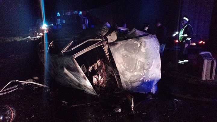 Три человека погибли в сгоревшем автомобиле под Талицей