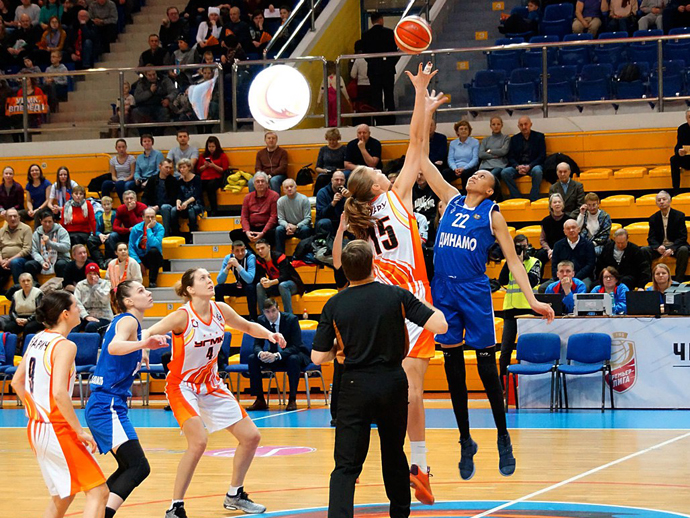 Победа на классе: баскетболистки УГМК обыграли новосибирское «Динамо»