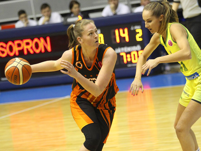 Баскетболистки УГМК уверенно обыграли венгерский «Шопрон»
