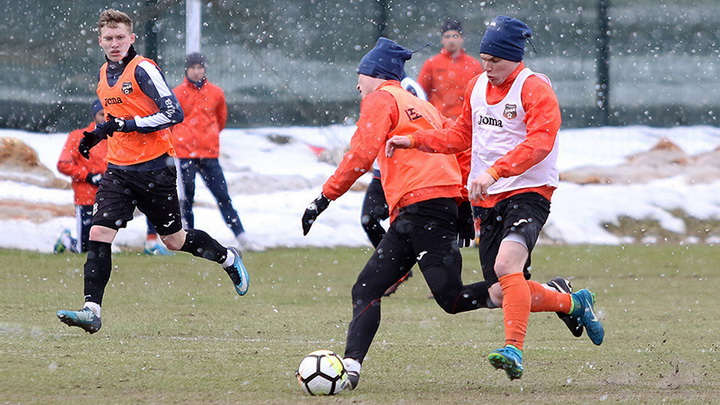 Итоги недели: морозный футбольный матч «Урал» – «Оренбург» 
