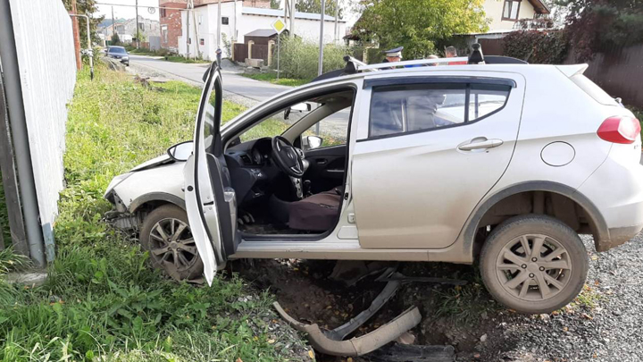 В Арамиле столкнулись «Приора» и «Лифан», пострадала 15-летняя пассажирка