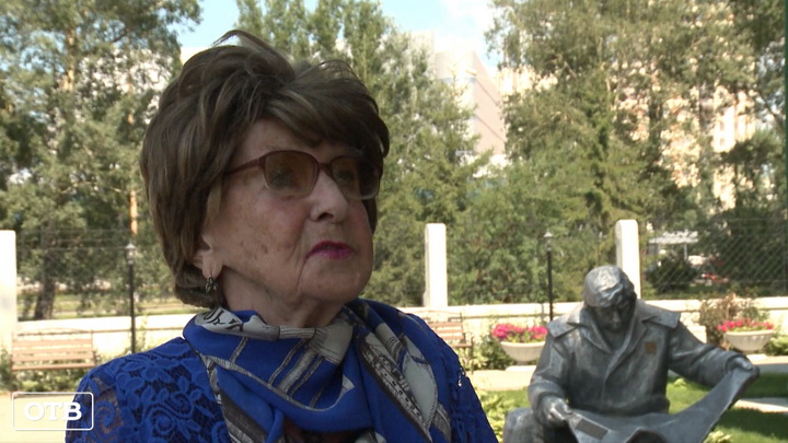 95-летие отметила старейшая журналистка Свердловской области Любовь Адамова