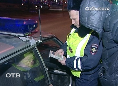 В Екатеринбурге пьяный пилот ВАЗа атаковал иномарку