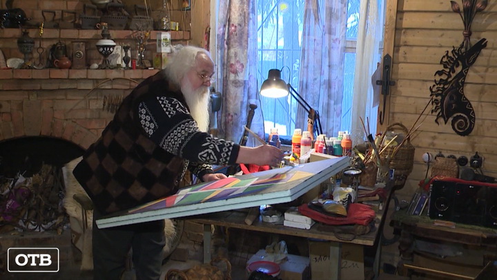 Живописный тест-драйв: уральский кузнец сдаёт в прокат более 500 картин