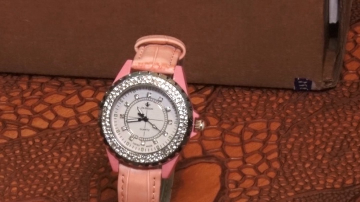 Жительница Первоуральска купила китайские часы по цене глюкометра