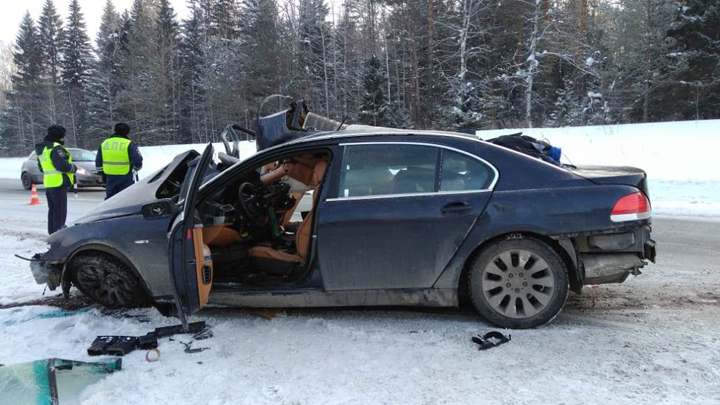 На трассе Пермь – Екатеринбург разбился BMW, пострадали четыре человека