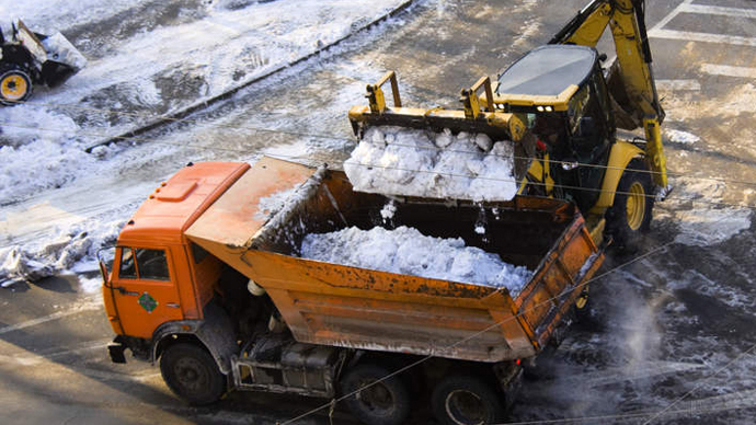 В Екатеринбурге будут эвакуировать автомобили во время уборки снега
