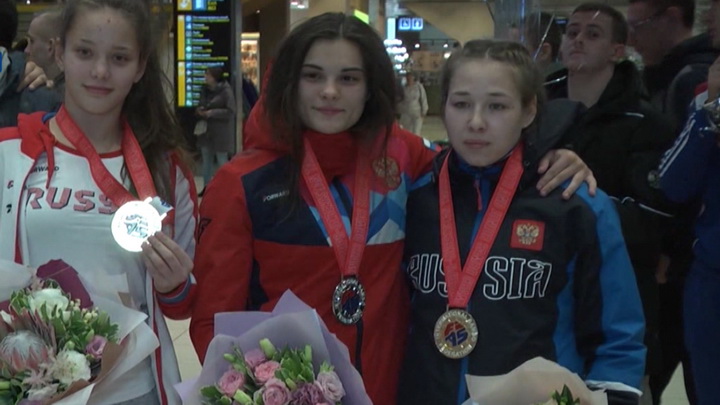 Свердловские самбистки завоевали два золота и серебро на первенстве мира