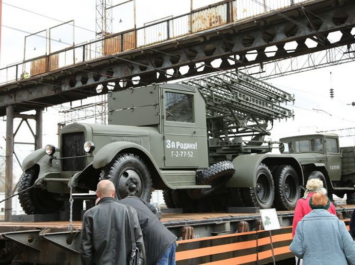 История на ходу: в Екатеринбурге остановился агитационный поезд-музей «Армия Победы»