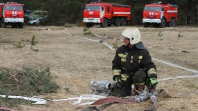 Спасатели отстояли посёлок Чёрный Яр от крупного пожара
