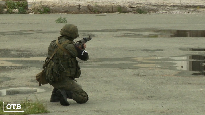 В Верхней Пышме прошли совместные учения бойцов военной полиции и сотрудников МВД