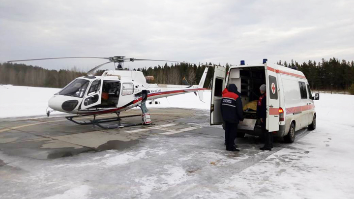 Вертолёты пришли на помощь пациентам из Асбеста, Сухого Лога и Краснотурьинска