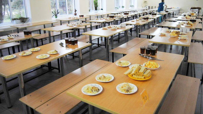 В школах Екатеринбурга утверждены нормативы на бесплатное питание