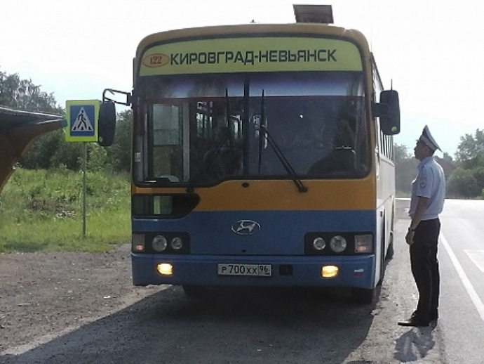 250 неисправных автобусов: итоги рейда областной ГИБДД