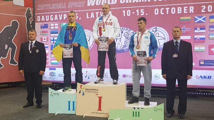 Уральский пожарный стал шестикратным чемпионом мира по гиревому спорту
