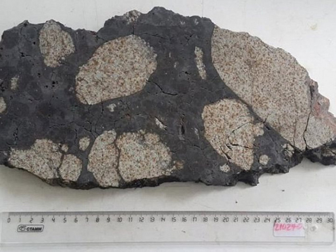 В Челябинске нашли кусок метеорита, похищенный из музея