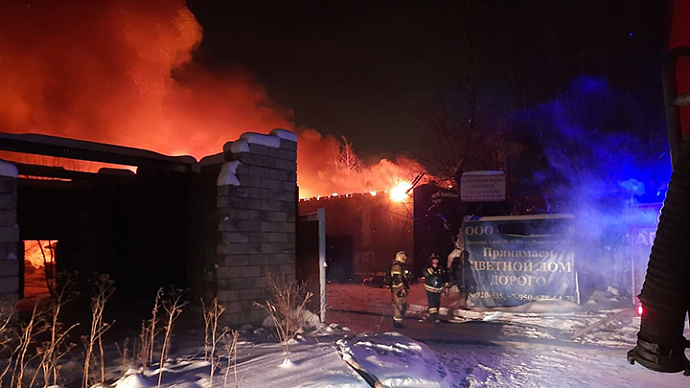 В Нижнем Тагиле сгорел гараж с автомобилем «Рено»