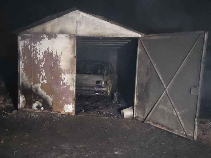 Пожар в посёлке Монетном потушен: огонь повредил бесхозные постройки