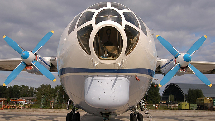 В Екатеринбурге аварийно приземлился самолёт Ан-12