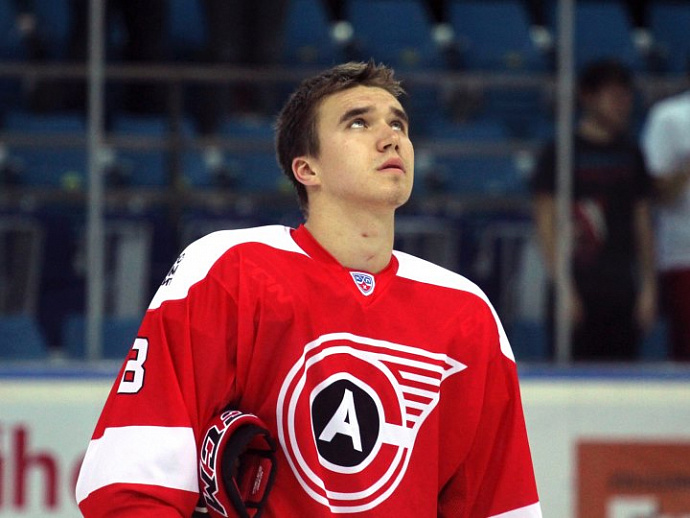 Громкий камбэк: хоккеист Никита Трямкин вернулся в «Автомобилист» из НХЛ