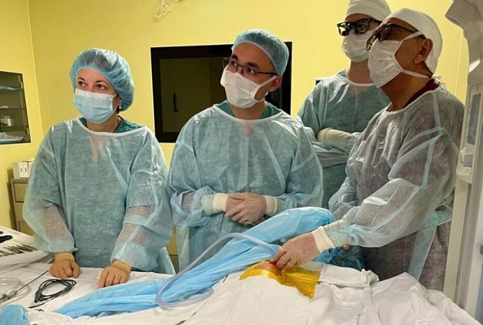 В ХМАО-Югра врачи спасли новорожденного со сложнейшим пороком развития