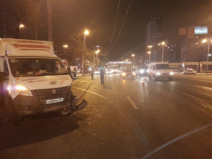 В Екатеринбурге у вокзала «ГАЗель» насмерть сбила пешехода