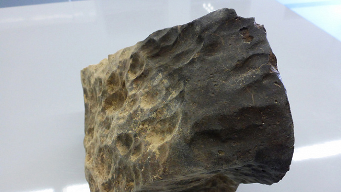 Экспедиция УрФУ нашла метеорит в монгольской пустыне