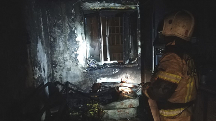 50 человек эвакуировали из-за пожара в Екатеринбурге