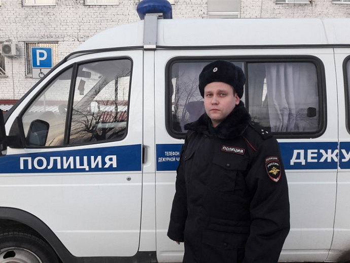 Настоящий детектив: в Екатеринбурге полицейский вышел за минералкой и задержал преступника