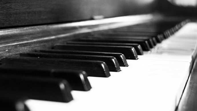 В свердловских школах появятся 88 новых фортепиано