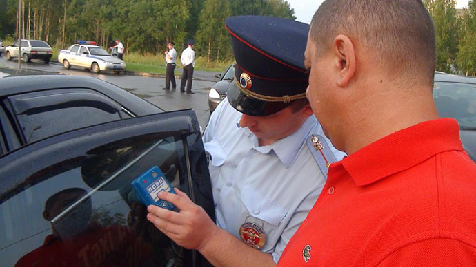 На Среднем Урале начнут аннулировать регистрацию тонированных автомобилей