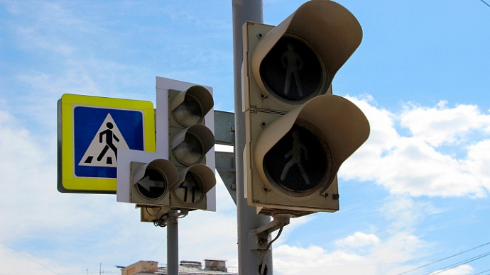В Екатеринбурге на нескольких перекрёстках не работают светофоры