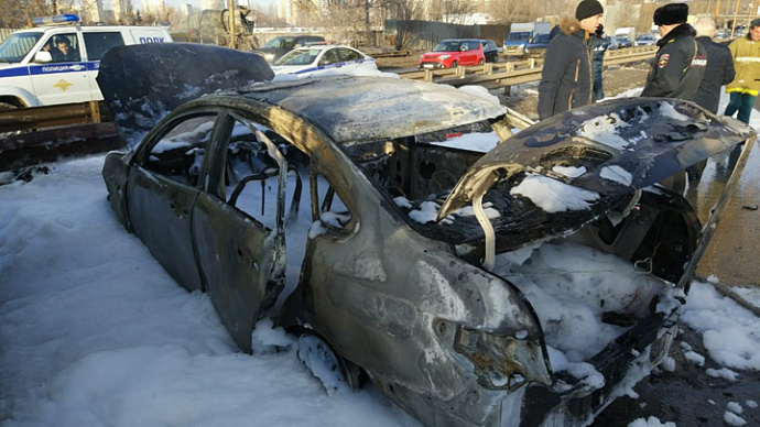На Объездной дороге в Екатеринбурге сгорели «Ниссан» и «ГАЗель»