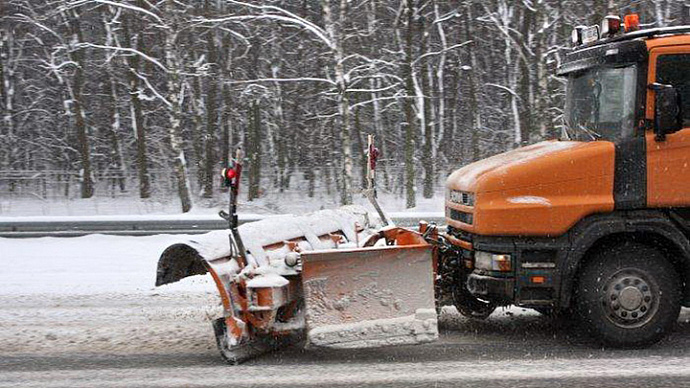 256 снегоуборочных машин вышли на дороги Свердловской области