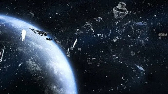 Российские ученые предложили сдувать космический мусор с орбиты плазменным факелом