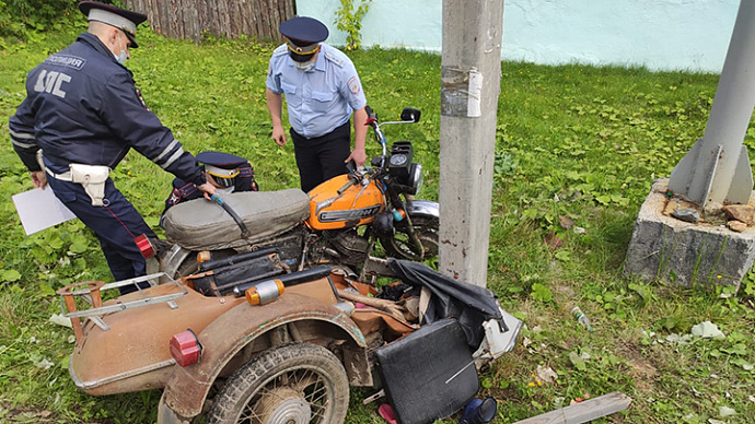 На Урале дети пострадали в ДТП из-за пьяного отца-мотоциклиста