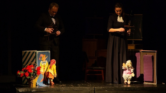 Екатеринбургский театр кукол поставил спектакль об артистах к своему 90-летию