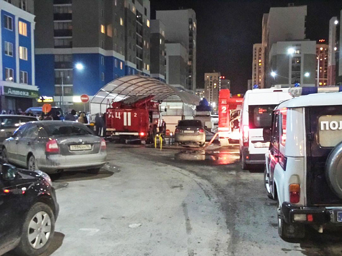 В Екатеринбурге на подземной парковке сгорел «Мерседес»