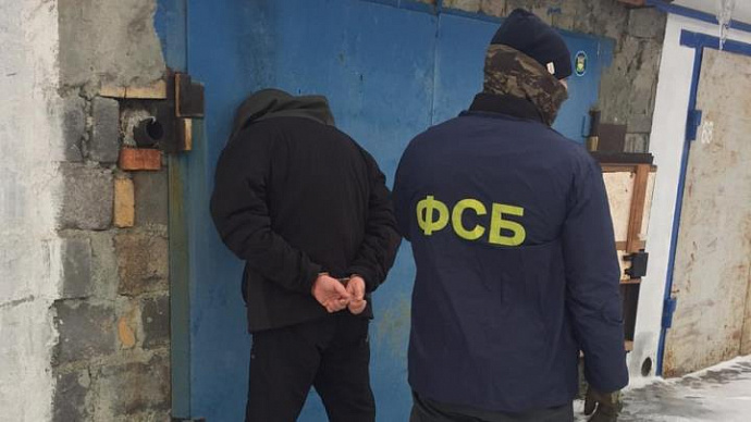 В Нижнем Тагиле сотрудники ФСБ поймали группировку торговцев оружием