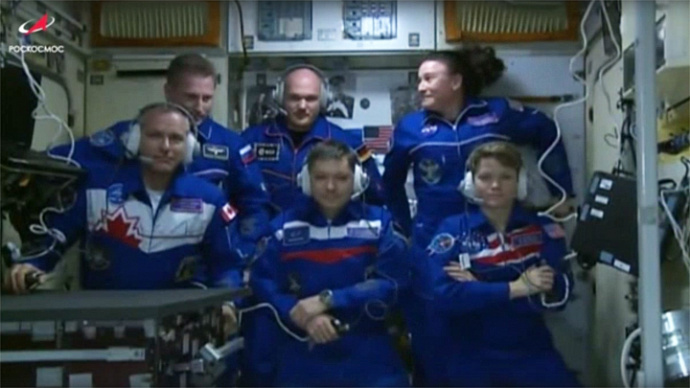 Экипаж «Союза МС-11» состыковался с МКС, теперь на борту два россиянина